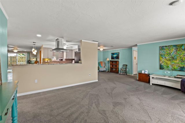 6401 36TH AVENUE W, Bradenton, FL 34209