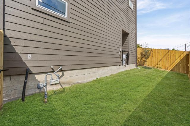 5109 Avenue J, Houston, TX 77011