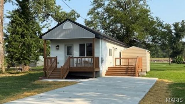 828 Vest Avenue, Valley Park, MO 63088
