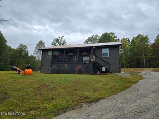 102 Beaver Pvt. Lane, Oneida, TN 37841