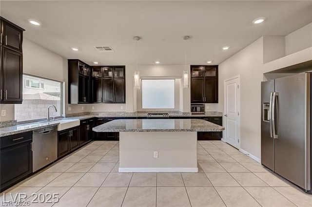 6626 Tangled Vines Avenue, Las Vegas, NV 89139