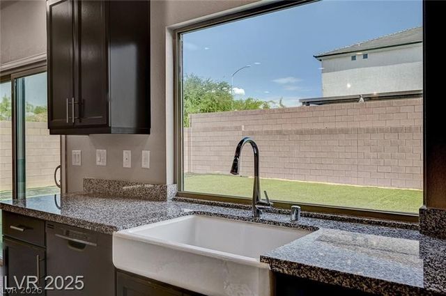 6626 Tangled Vines Avenue, Las Vegas, NV 89139