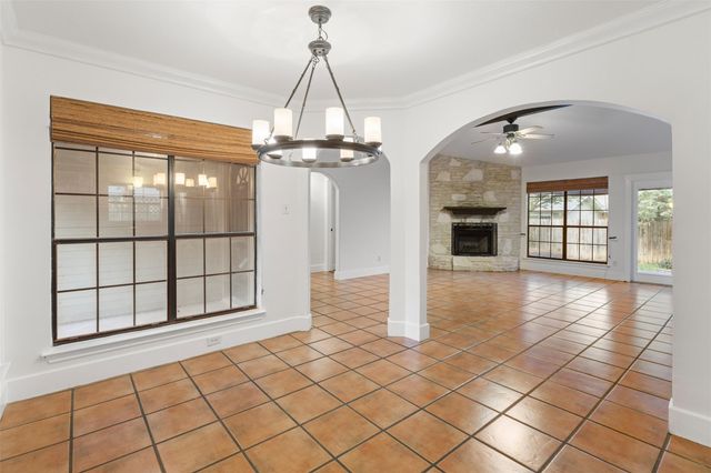 6005 Sun Vista DR, Austin, TX 78749