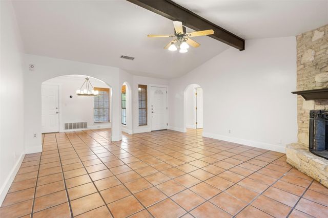 6005 Sun Vista DR, Austin, TX 78749