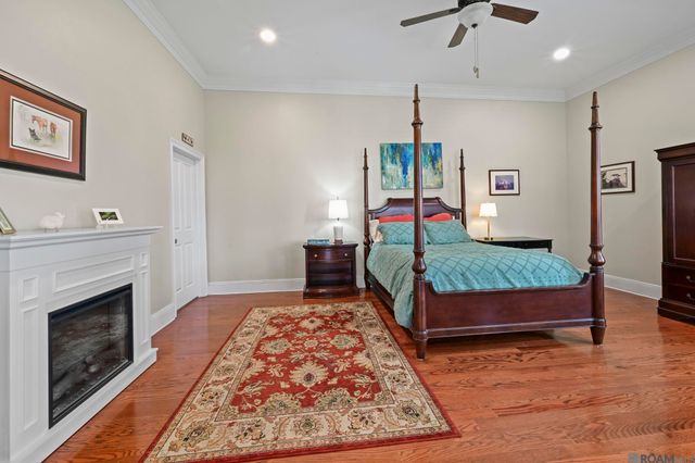 6013 Riverbend Lakes Dr, Baton Rouge, LA 70820