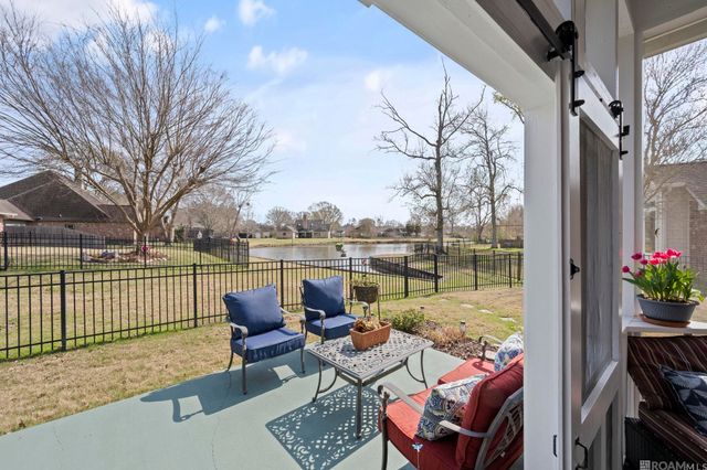 6013 Riverbend Lakes Dr, Baton Rouge, LA 70820