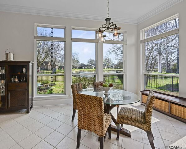 6013 Riverbend Lakes Dr, Baton Rouge, LA 70820