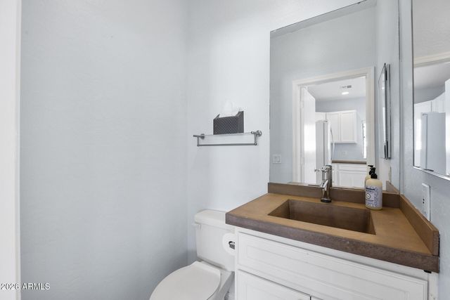 3006 E KINGS Avenue, Phoenix, AZ 85032