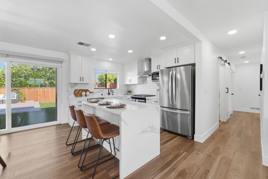 Image 14 of property listing at 4610 Capitola Avenue, San Jose, CA 95111