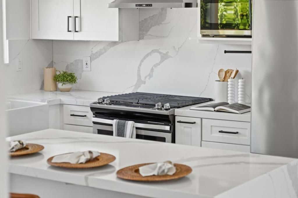 Image 16 of property listing at 4610 Capitola Avenue, San Jose, CA 95111