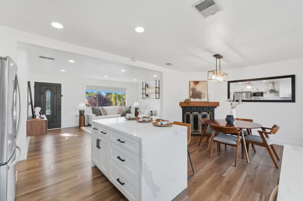 Image 21 of property listing at 4610 Capitola Avenue, San Jose, CA 95111