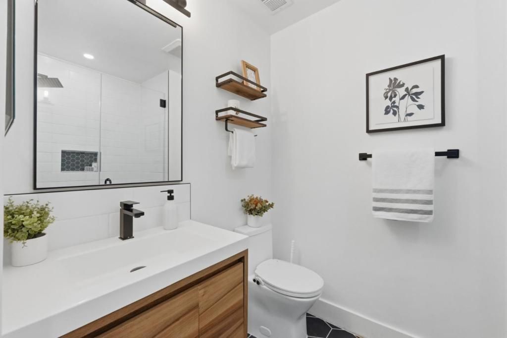 Image 41 of property listing at 4610 Capitola Avenue, San Jose, CA 95111