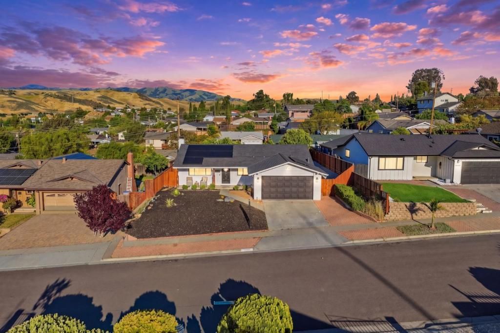 Image 56 of property listing at 4610 Capitola Avenue, San Jose, CA 95111