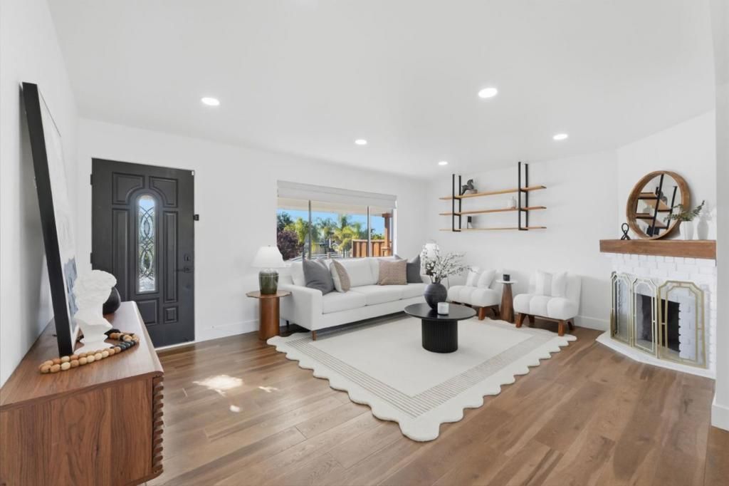 Image 7 of property listing at 4610 Capitola Avenue, San Jose, CA 95111