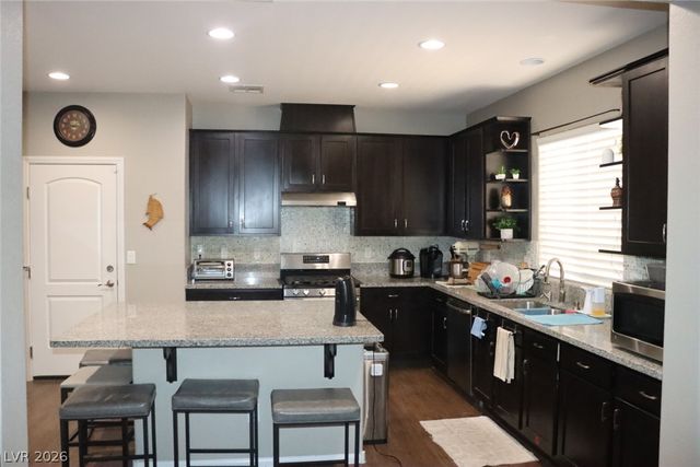 1517 Eagles Pass Avenue, North Las Vegas, NV 89084