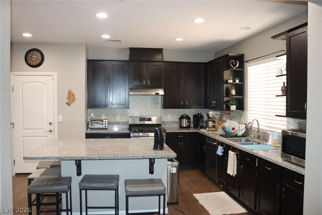 1517 Eagles Pass Avenue, North Las Vegas, NV 89084 — photo 4
