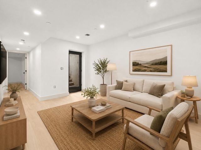 17 Princeton St 1A, Boston, MA 02128