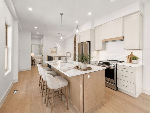 17 Princeton St 1A, Boston, MA 02128