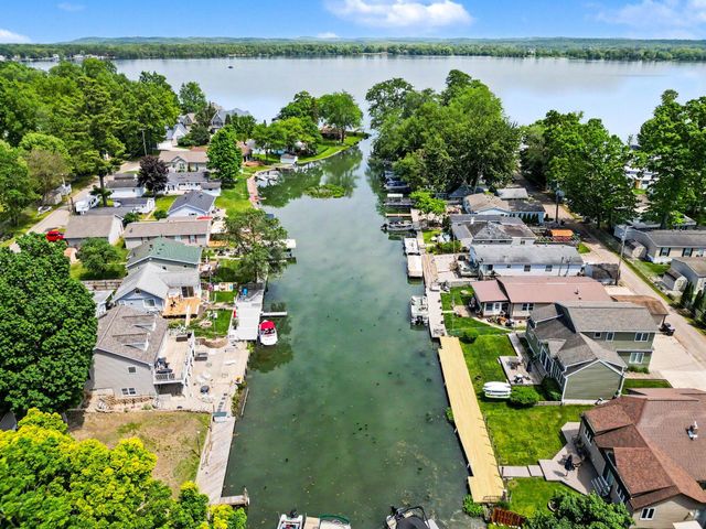 2865 S Patterson Road, Yankee Springs Twp, MI 49348
