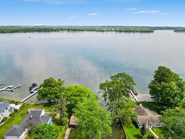 2865 S Patterson Road, Yankee Springs Twp, MI 49348