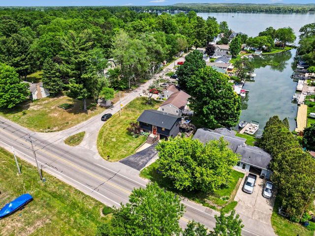 2865 S Patterson Road, Yankee Springs Twp, MI 49348