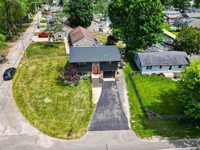 2865 S Patterson Road, Yankee Springs Twp, MI 49348