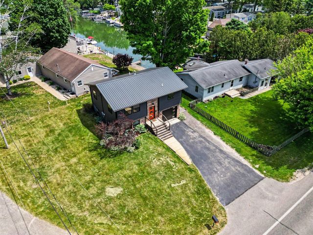 2865 S Patterson Road, Yankee Springs Twp, MI 49348