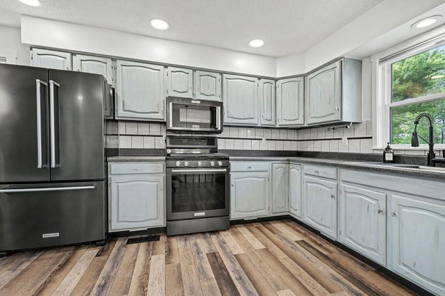 2865 S Patterson Road, Yankee Springs Twp, MI 49348