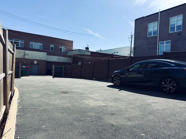 189 Chestnut St 2, Chelsea, MA 02150