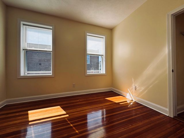 189 Chestnut St 2, Chelsea, MA 02150