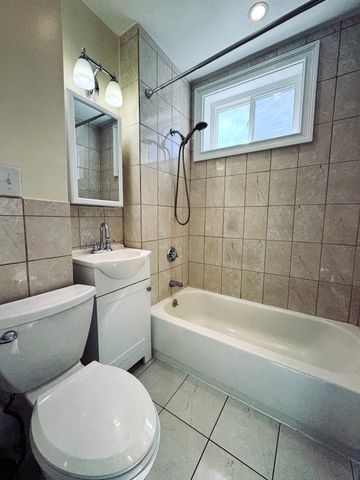 189 Chestnut St 2, Chelsea, MA 02150