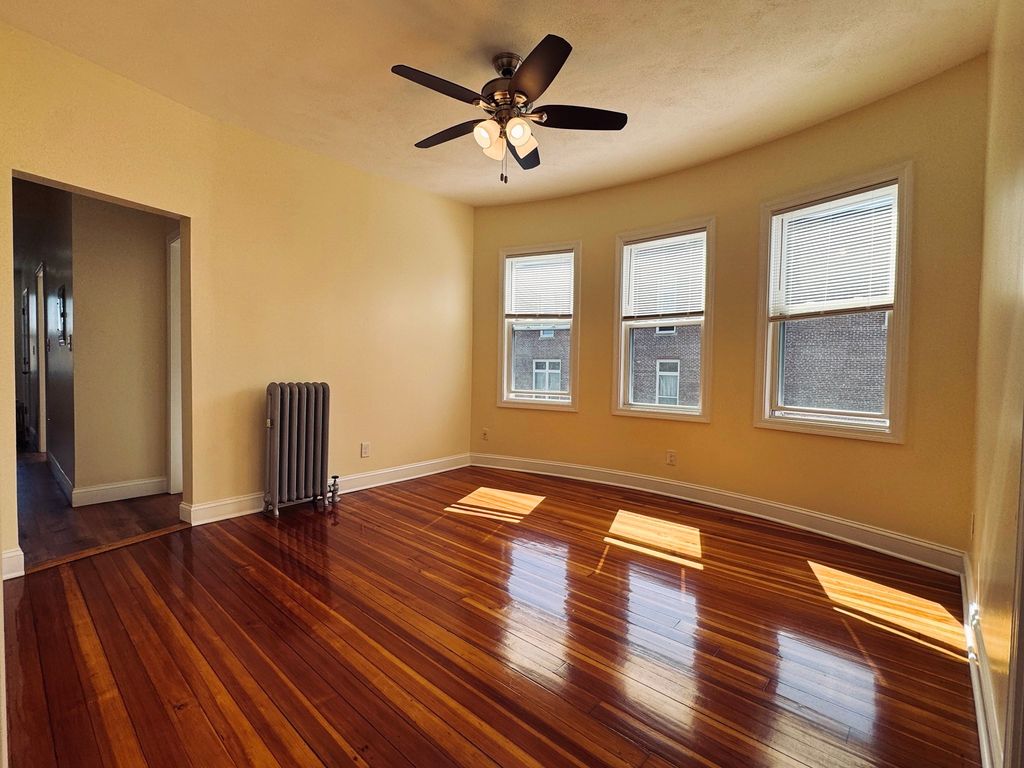 189 Chestnut St 2, Chelsea, MA 02150
