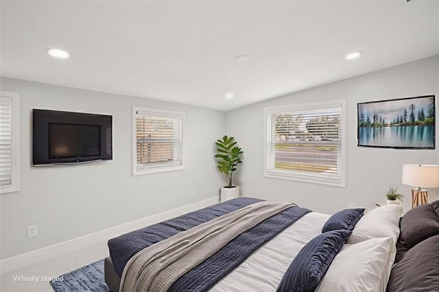 10120 ALAMBRA AVENUE, Tampa, FL 33619