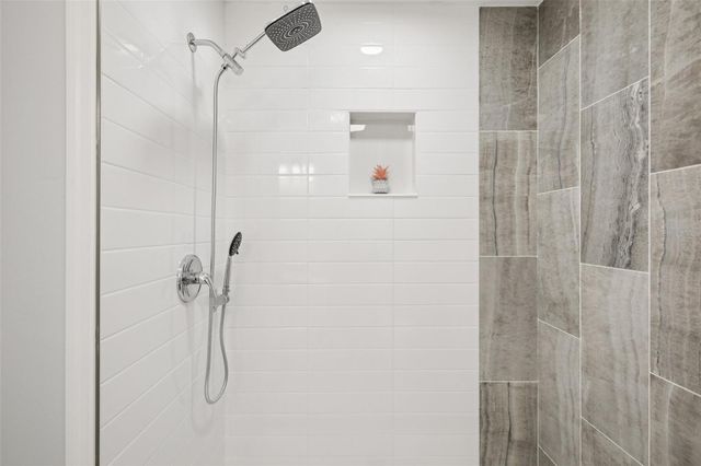 10120 ALAMBRA AVENUE, Tampa, FL 33619