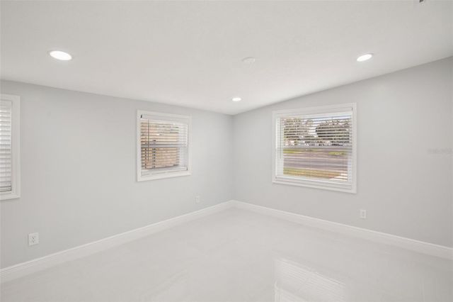 10120 ALAMBRA AVENUE, Tampa, FL 33619