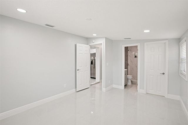 10120 ALAMBRA AVENUE, Tampa, FL 33619