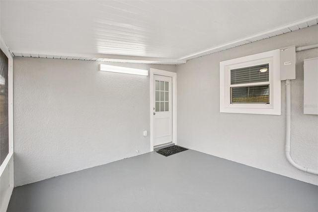 10120 ALAMBRA AVENUE, Tampa, FL 33619