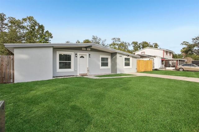 10120 ALAMBRA AVENUE, Tampa, FL 33619