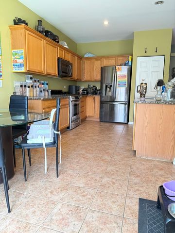 1820 CRENSHAW Circle 1820, Vernon Hills, IL 60061
