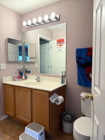 1820 CRENSHAW Circle 1820, Vernon Hills, IL 60061
