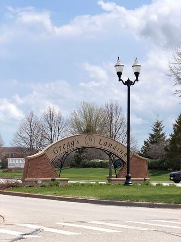 1820 CRENSHAW Circle 1820, Vernon Hills, IL 60061