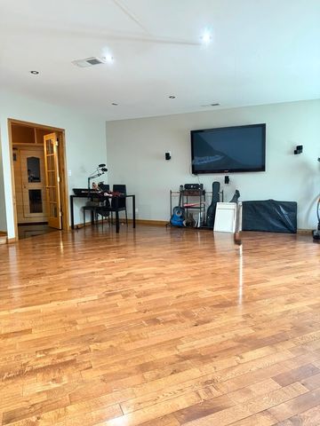 1820 CRENSHAW Circle 1820, Vernon Hills, IL 60061
