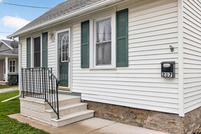 217 GERTRUDE STREET, Kaukauna, WI 54130