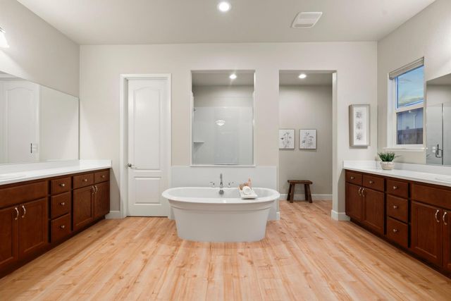 9732 Sword Dancer Dr, Roseville, CA 95747