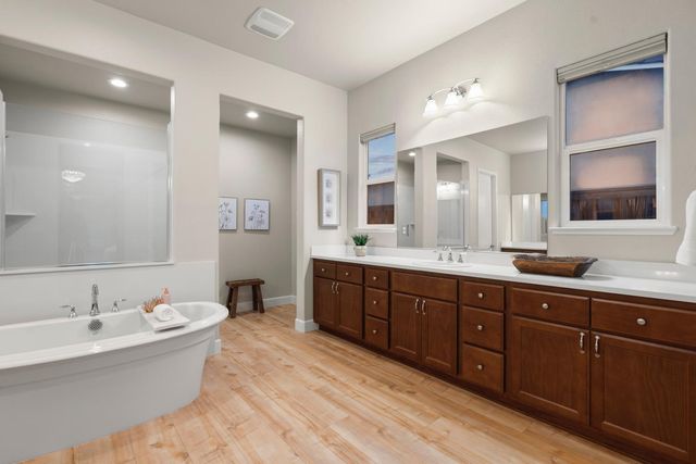 9732 Sword Dancer Dr, Roseville, CA 95747