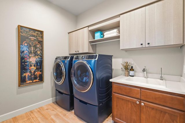 9732 Sword Dancer Dr, Roseville, CA 95747