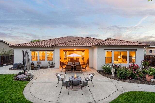 9732 Sword Dancer Dr, Roseville, CA 95747