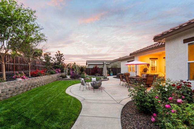 9732 Sword Dancer Dr, Roseville, CA 95747