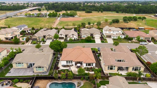 9732 Sword Dancer Dr, Roseville, CA 95747