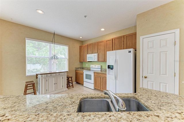 3931 YELLOWSTONE CIRCLE, Sarasota, FL 34233